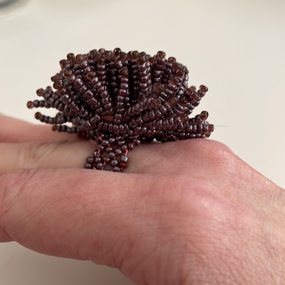 Sweet beaded ring in a lovely shade of mauve - Picture 3 of 3